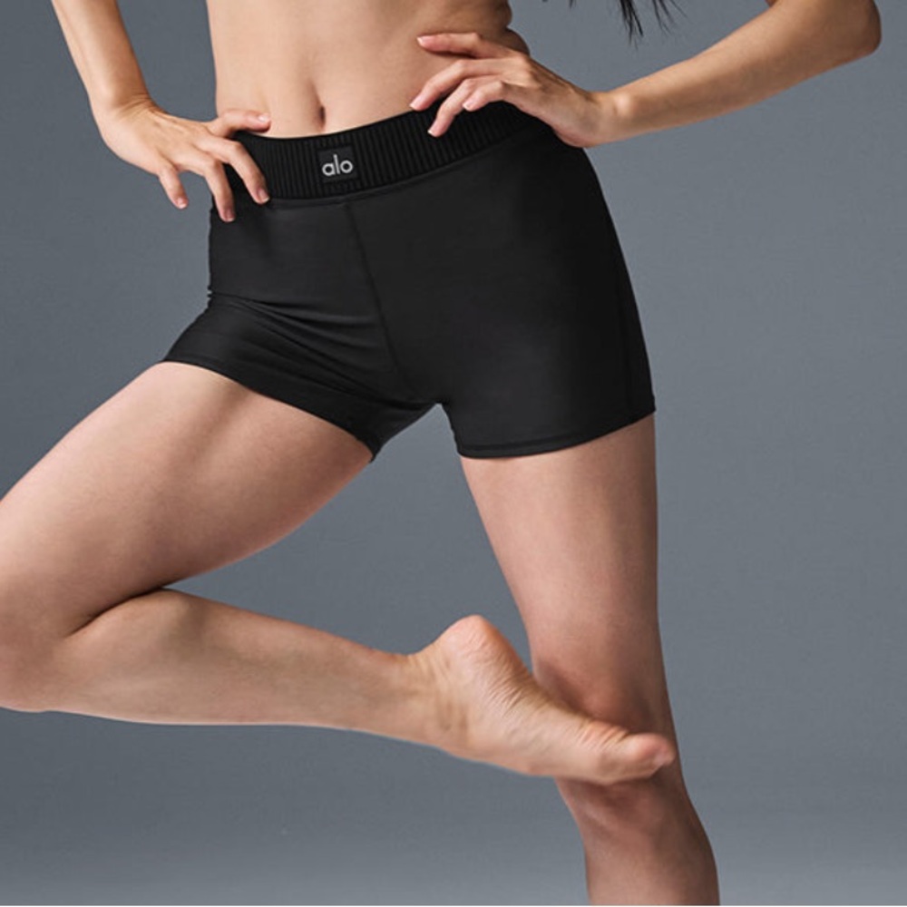 Alo yoga shorts